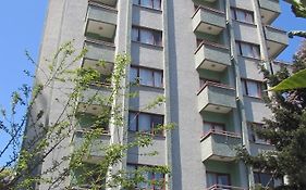 Kule Apart 2*